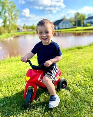 🎁 Darček k nákupu Kendamil! 🎁 Objednajte si 6 balení Kendamil Premium 800g za zvýhodnenú cenu a získajte od nás odrážadlo...